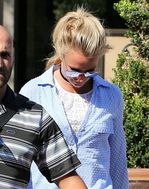 Britney Spears Out And About In West Hills 12