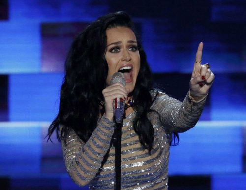 Katy Perry Performs at Democratic National Convention in Philadelphia 16