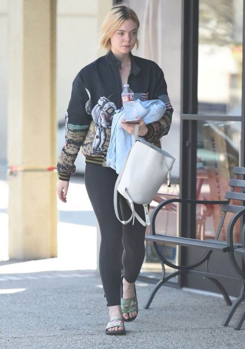 Elle Fanning Stills Arriving for Workout in Los Angeles 2