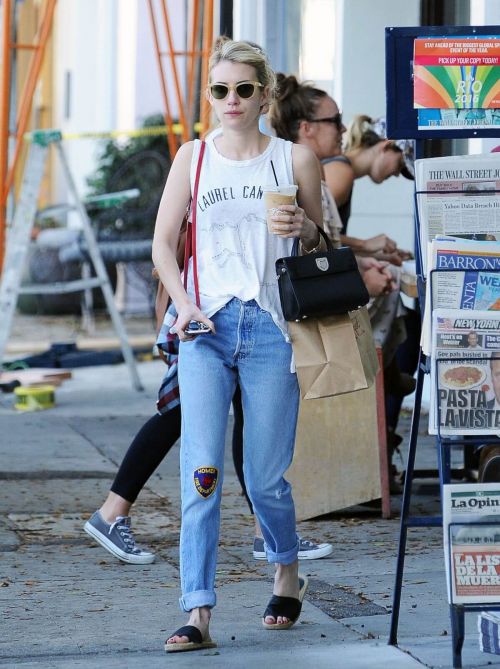 Emma Roberts Stills Out and About in Los Angeles 2