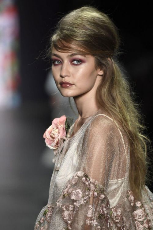 Gigi Hadid at Anna Sui Fashion Show at New York Fashion Week 22