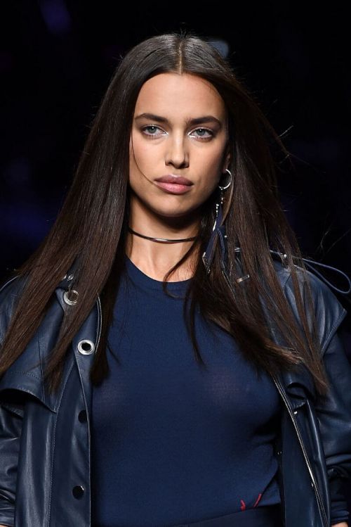 Irina Shayk Stills at Versace Fashion Show at Milan Fashion Week 1