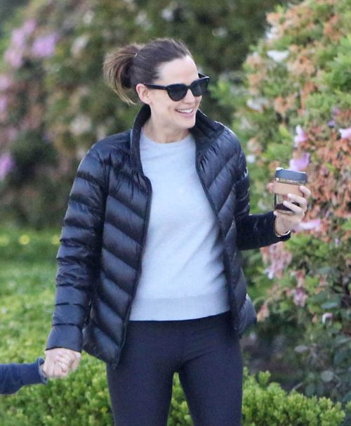 Jennifer Garner Stills Out and About in Los Angeles 5