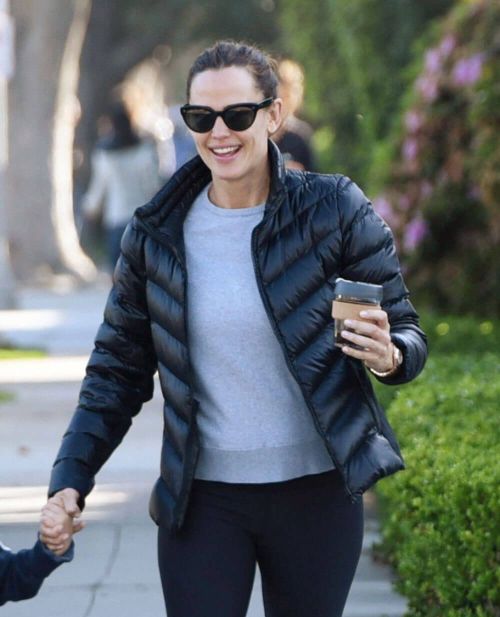 Jennifer Garner Stills Out and About in Los Angeles 8