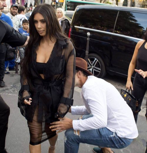 Kim Kardashian Stills Gets Kissed by Vitalii Sediuk in Paris 7