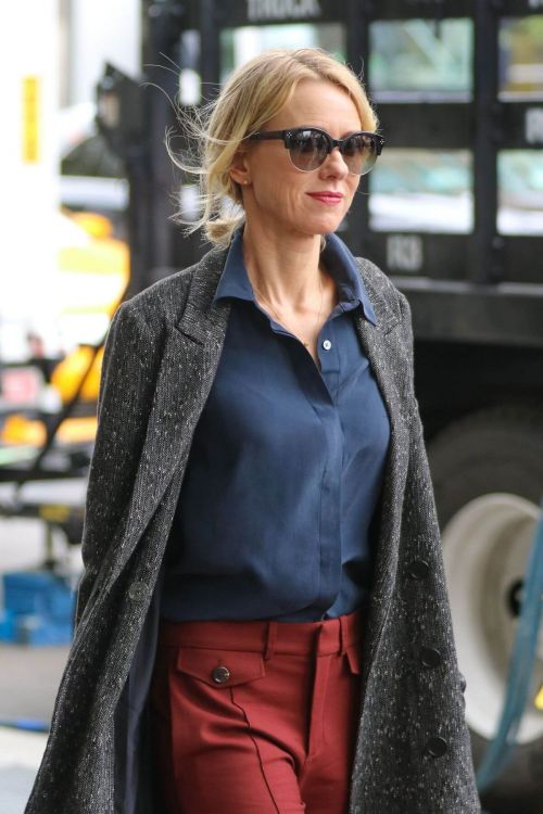 Naomi Watts Stills on the Set of 