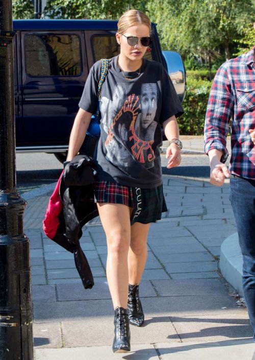 Rita Ora Leaves Grove Recording Studios in London Photos 29