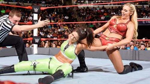 WWE Raw : Sasha Banks & Becky Lynch def. WWE Women Champion Charlotte & Dana Brooke 26