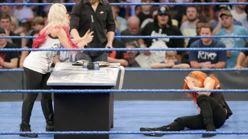 WWE SmackDown Live : Becky Lynch and Alexa Bliss - 20/09/2016 7