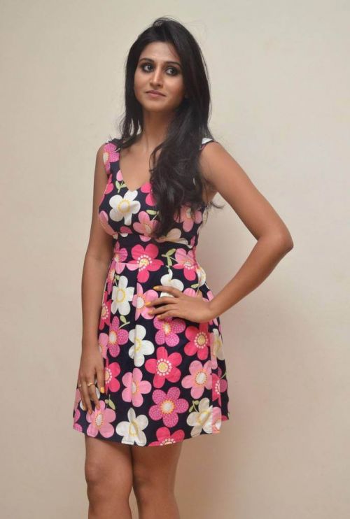 Shamili Sounderajan Hot Photoshoot in Floral Skirt 16