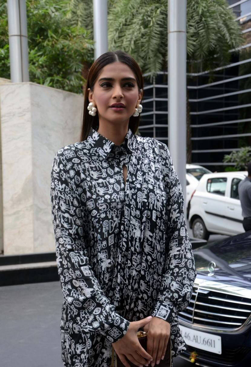 Sonam Kapoor at Fight Against Malnutrition Campaign Photos