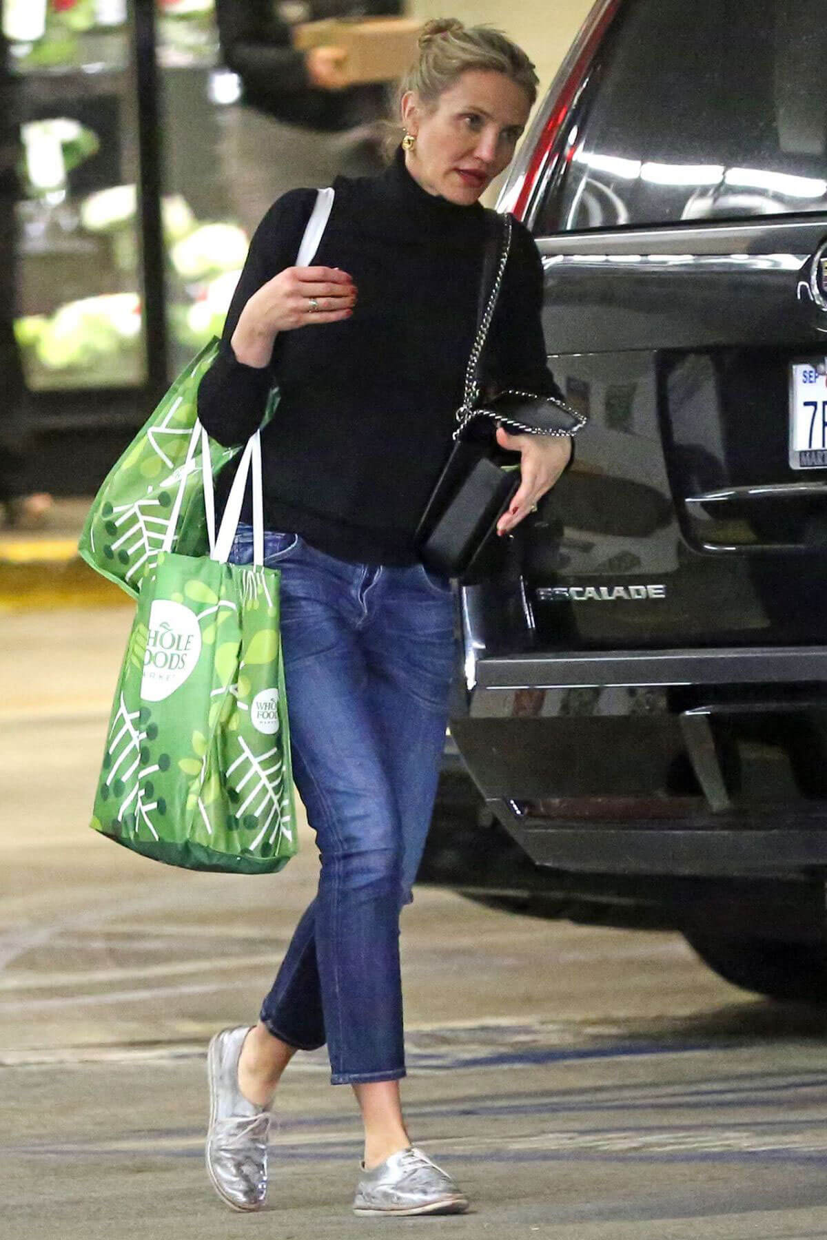 Cameron Diaz Stills Shopping at Whole Foods in Los Angeles