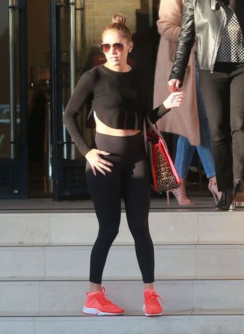 Jennifer Lopez Out Shopping in Beverly Hills Photos 7