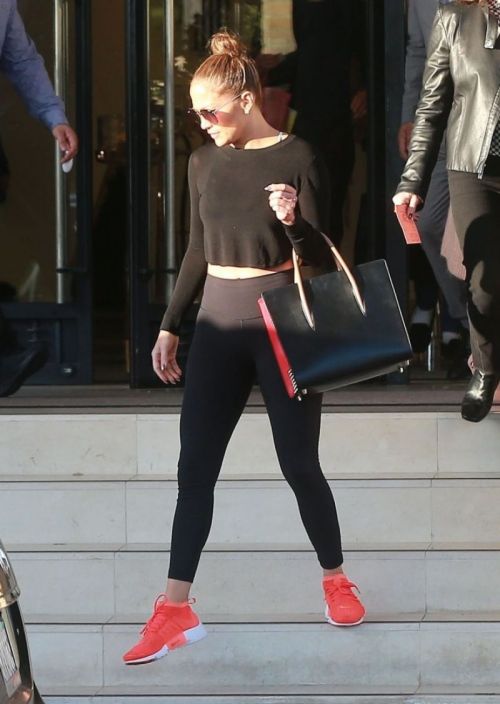 Jennifer Lopez Out Shopping in Beverly Hills Photos 8