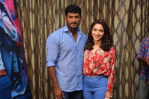 Vishal Okkadochadu Movie Press Meet Photos