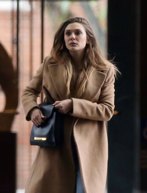 Elizabeth Olsen Stills Out and About in Los Angeles 1