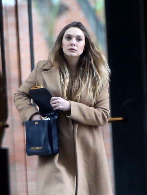 Elizabeth Olsen Stills Out and About in Los Angeles 3