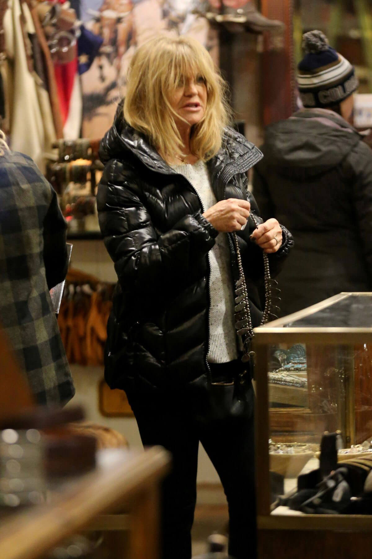 Goldie Hawn Out For Shopping in Aspen