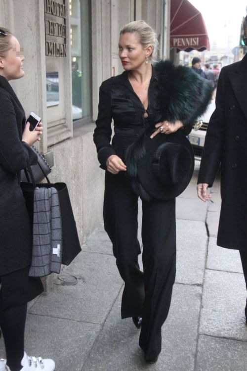 Kate Moss Stills Out and About in Milan 2