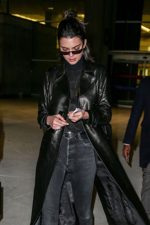 Kendall Jenner Stills at CDG Airport in Paris 3