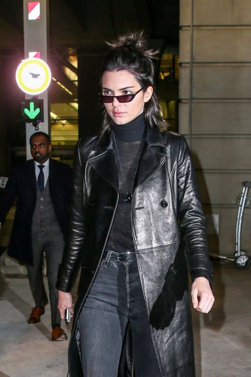 Kendall Jenner Stills at CDG Airport in Paris 5