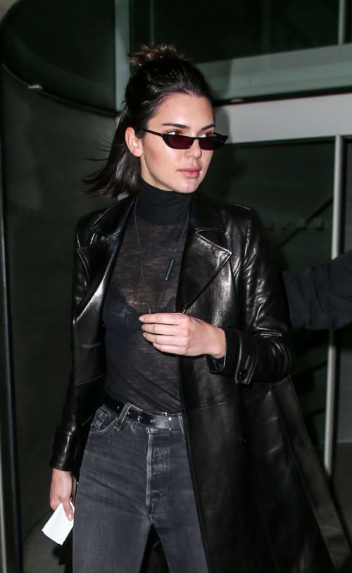 Kendall Jenner Stills at CDG Airport in Paris 6