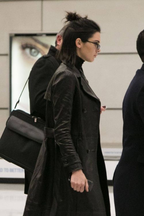 Kendall Jenner Stills at CDG Airport in Paris 11