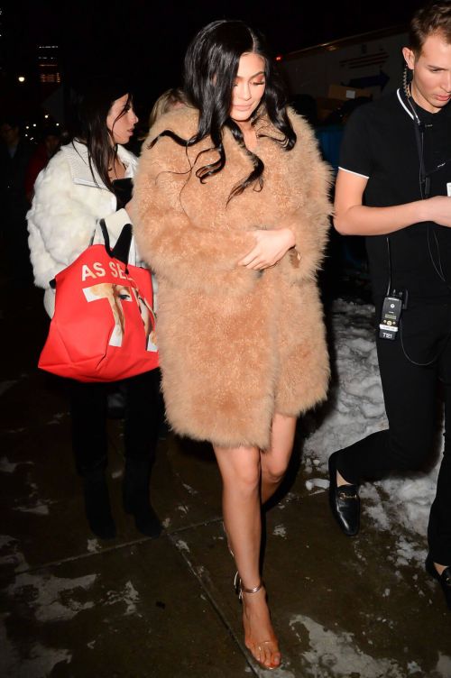 Kylie Jenner Stills Leaves Jeremy Scott Fashion Show 3