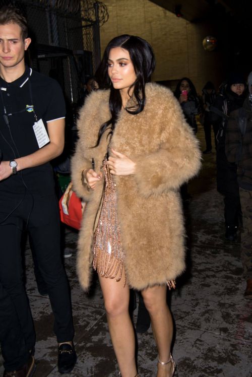 Kylie Jenner Stills Leaves Jeremy Scott Fashion Show 6