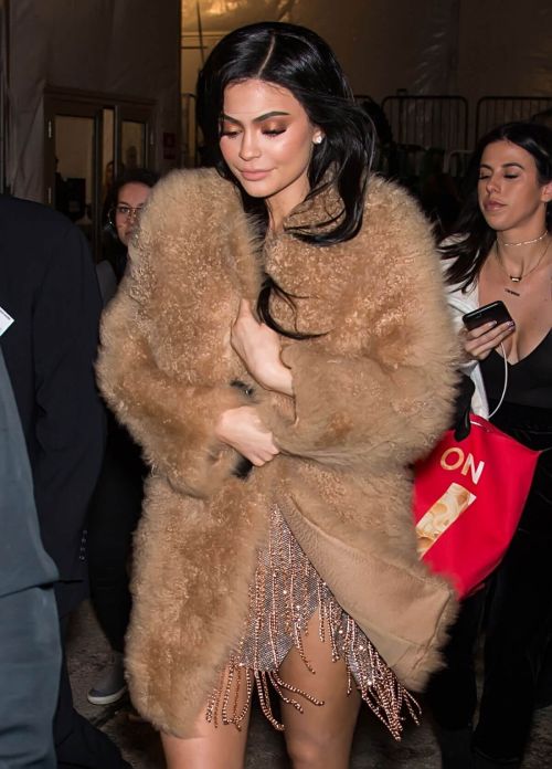 Kylie Jenner Stills Leaves Jeremy Scott Fashion Show 7