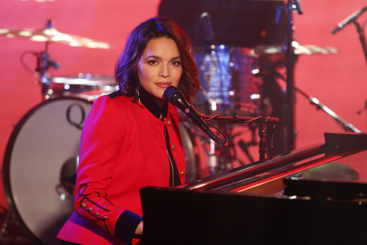 Norah Jones Performs on Jimmy Kimmel Live