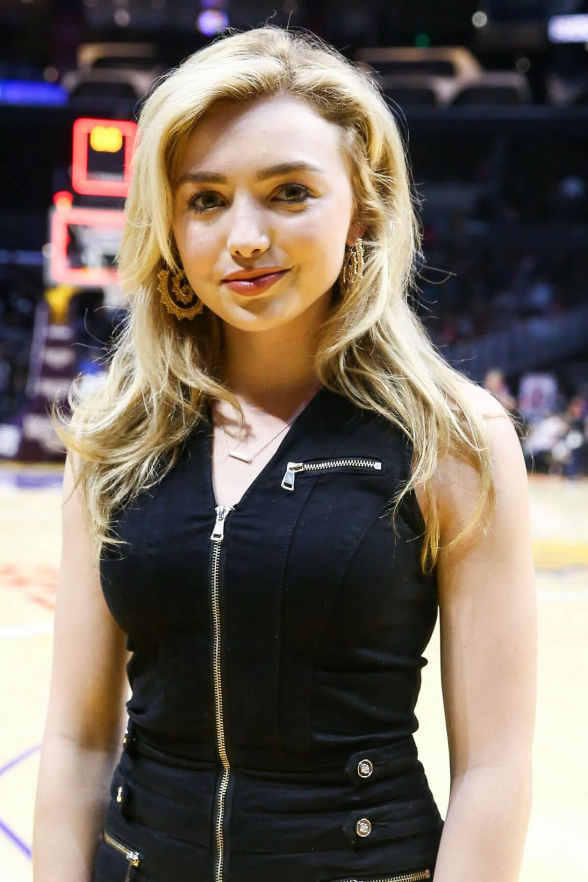 Peyton List Stills at Harlem Globetrotters Game