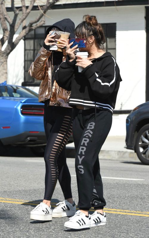 Vanessa Hudgens and Stella Hudgens Stills Out for Coffee in Los Angeles 8