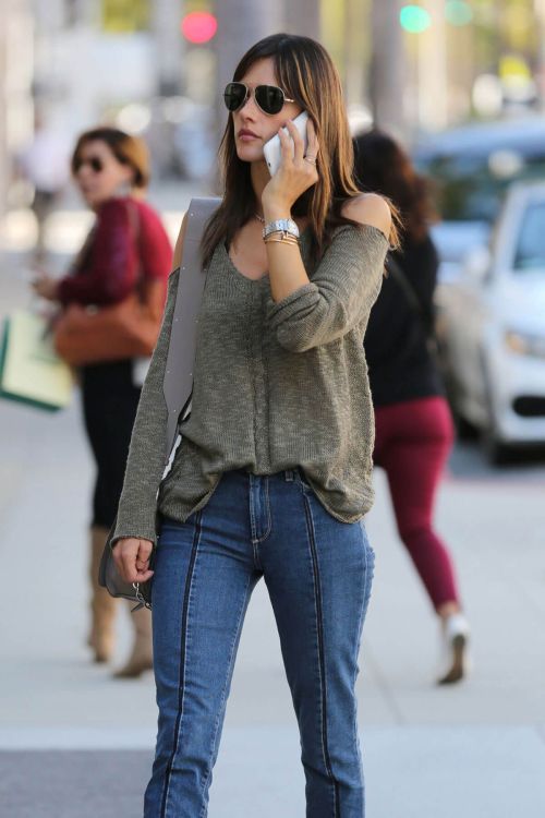 Alessandra Ambrosio Stills Out for Shopping in Beverly Hills 4