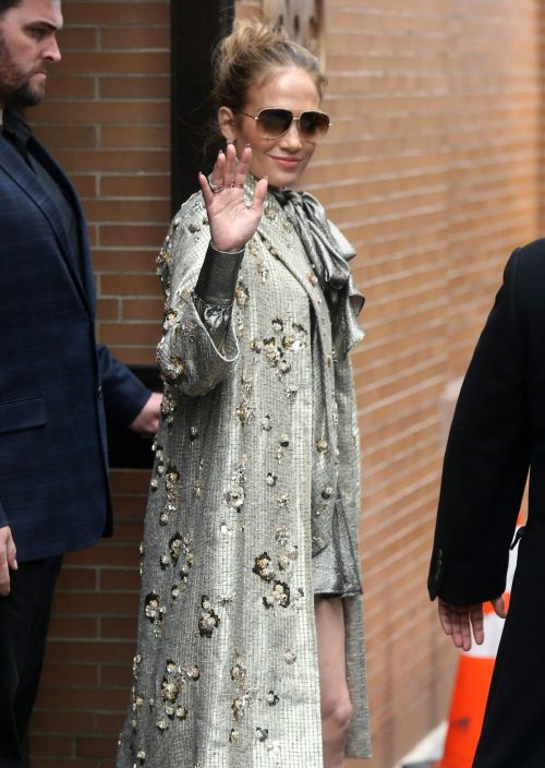Jennifer Lopez Stills Leave The View in New York 03/01/2017 4
