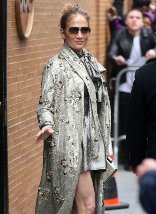 Jennifer Lopez Stills Leave The View in New York 03/01/2017 5