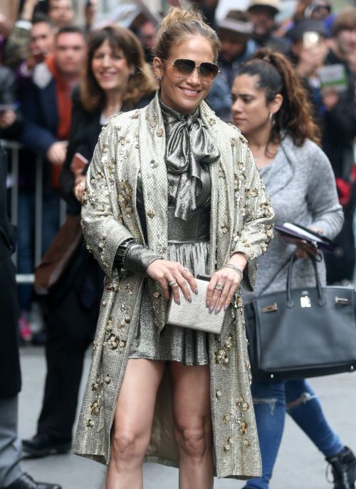 Jennifer Lopez Stills Leave The View in New York 03/01/2017 10