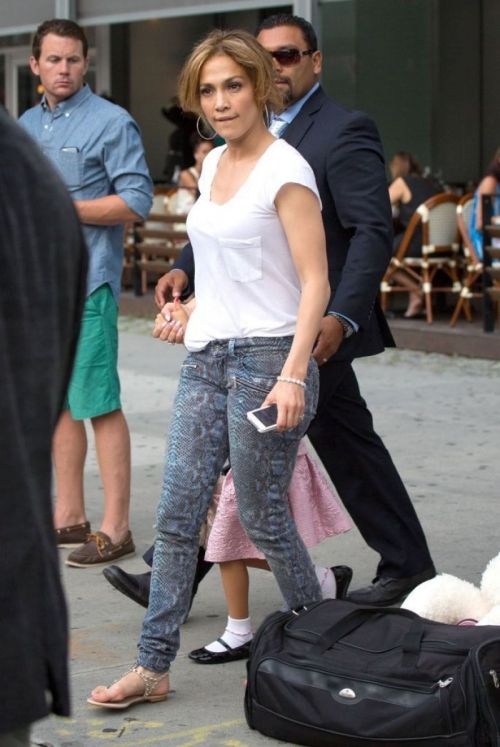 Jennifer Lopez Stills Leaves Her Hotel in New York 4