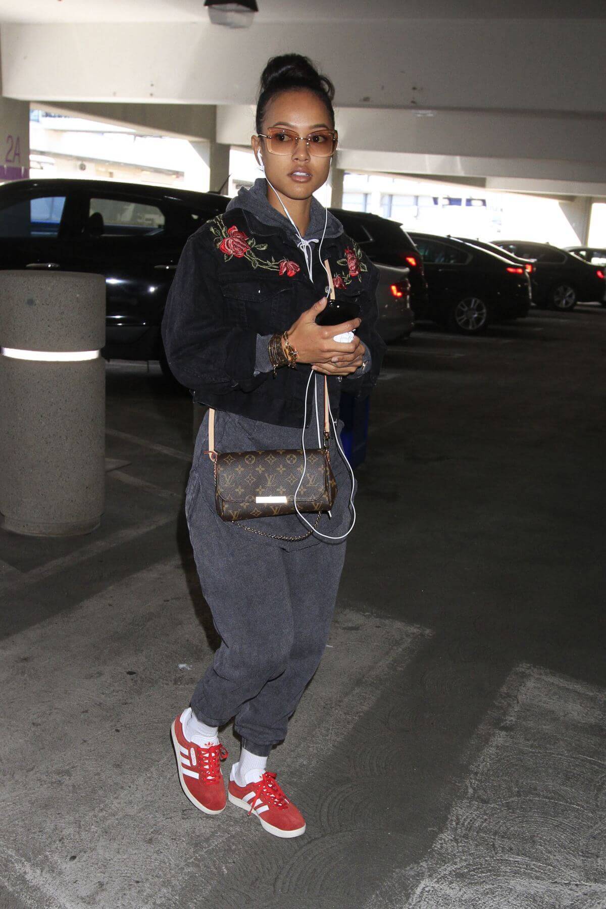 Karrueche Tran Stills at Los Angeles International Airport