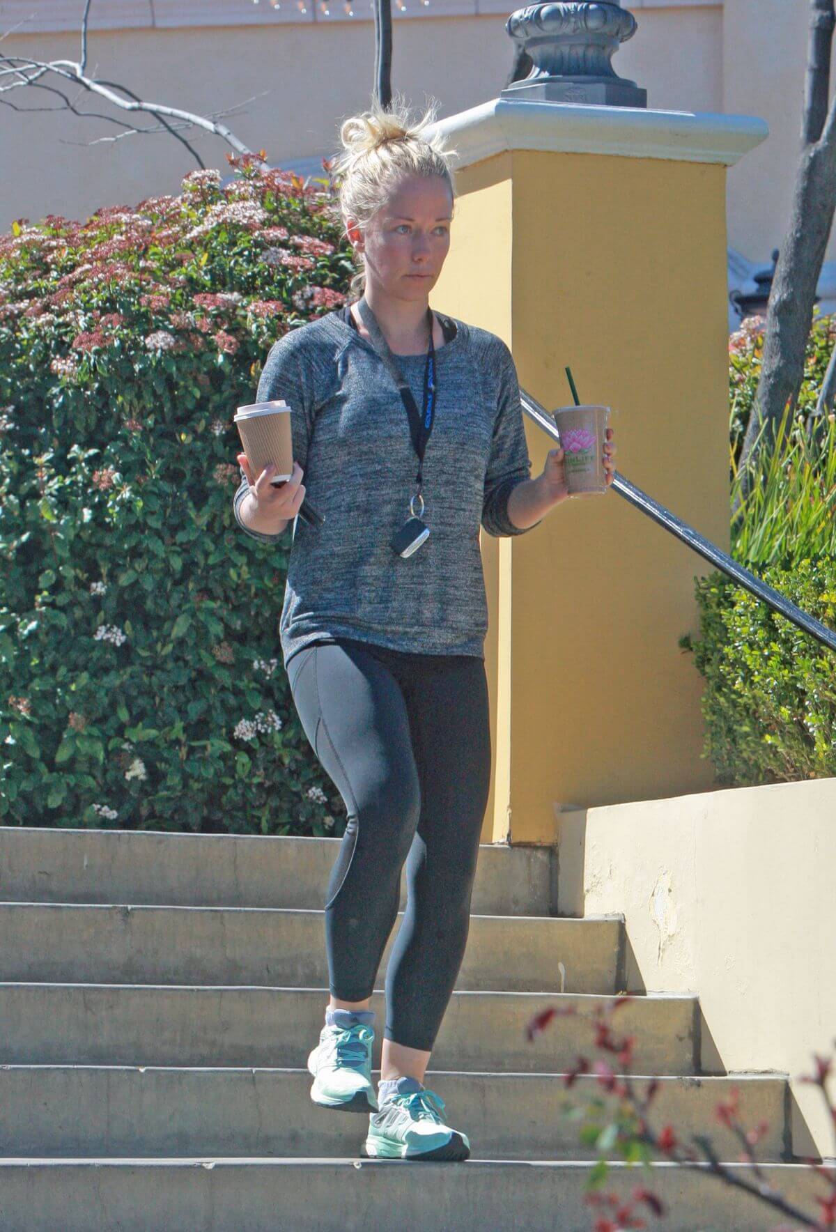 Kendra Wilkinson Stills Leaves a Gym in Calabasas