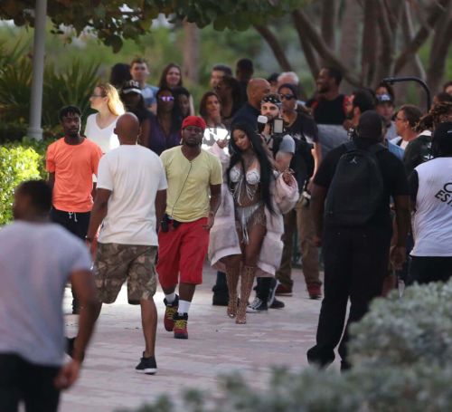 Nicki Minaj Stills on the Set of a Music Video in Miami Beach 3