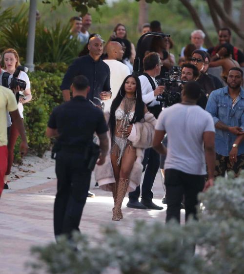 Nicki Minaj Stills on the Set of a Music Video in Miami Beach 8