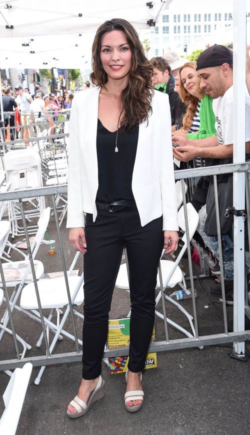 Alana de la Garza Stills at Gary Sinise Honored with Star on Hollywood Walk of Fame 1