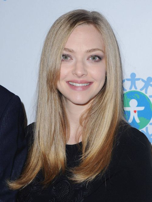 Amanda Seyfried Stills at World of Children Hero Award in Beverly Hills 2