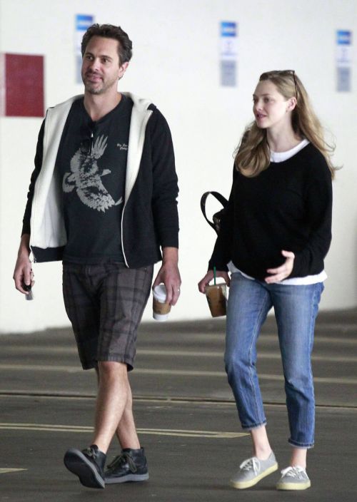 Amanda Seyfried and Thomas Sadoski at a Starbucks in Los Angeles 3