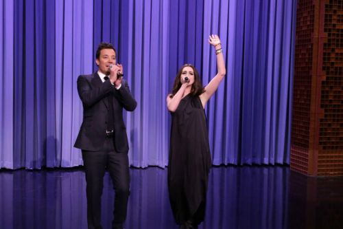 Anne Hathaway Stills at Tonight Show Starring Jimmy Fallon 7