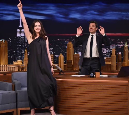 Anne Hathaway Stills at Tonight Show Starring Jimmy Fallon 12