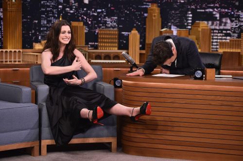 Anne Hathaway Stills at Tonight Show Starring Jimmy Fallon 14