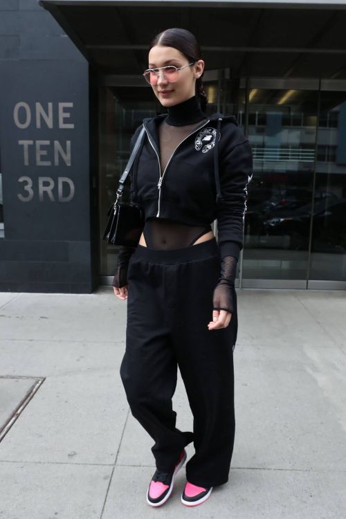 Bella Hadid Leaves Her Apartment in New York 4