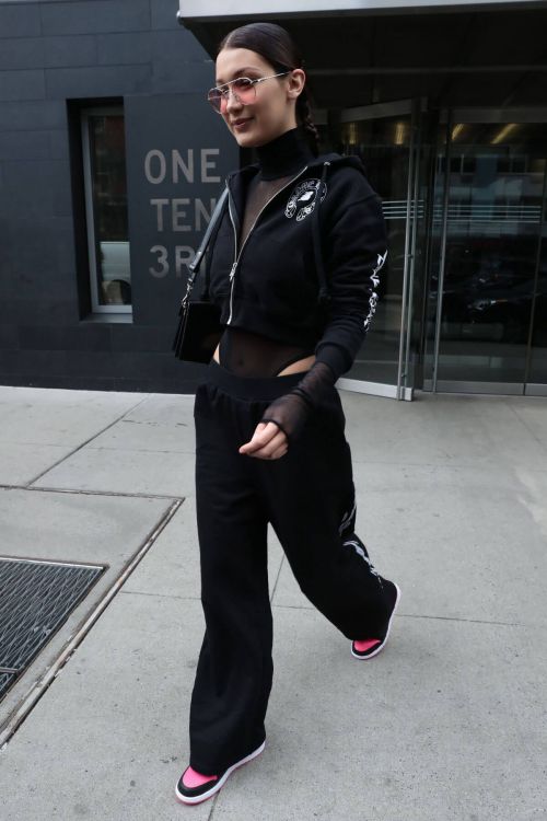 Bella Hadid Leaves Her Apartment in New York 6